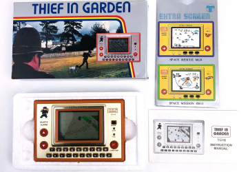 Tronica Thief in Garden TG-15 1982 Handheld LCD Game