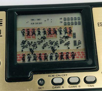 V-Tech Time & Fun Escape 1981 LCD Handheld Game Boxed vB - Image 6
